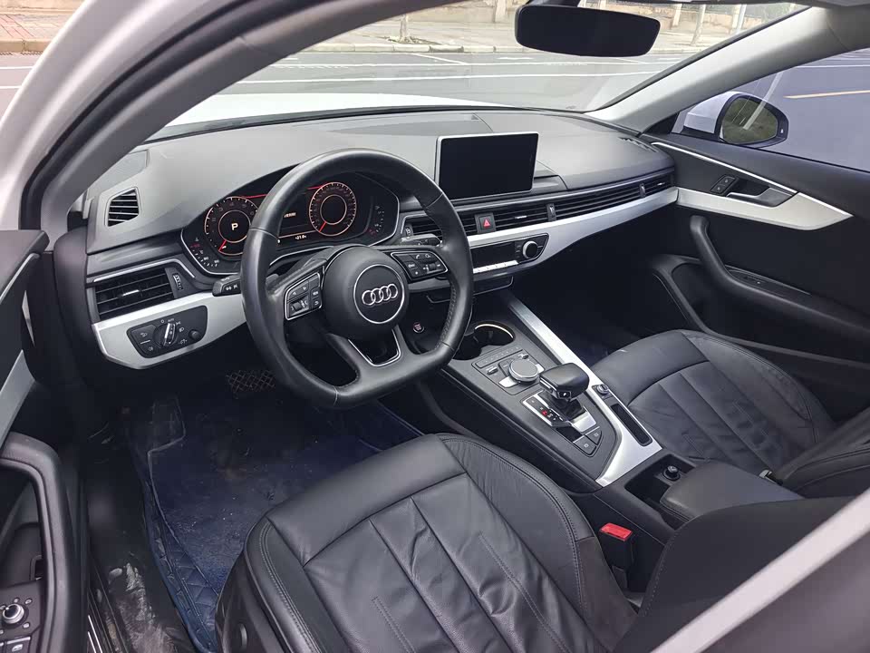 Audi A4L