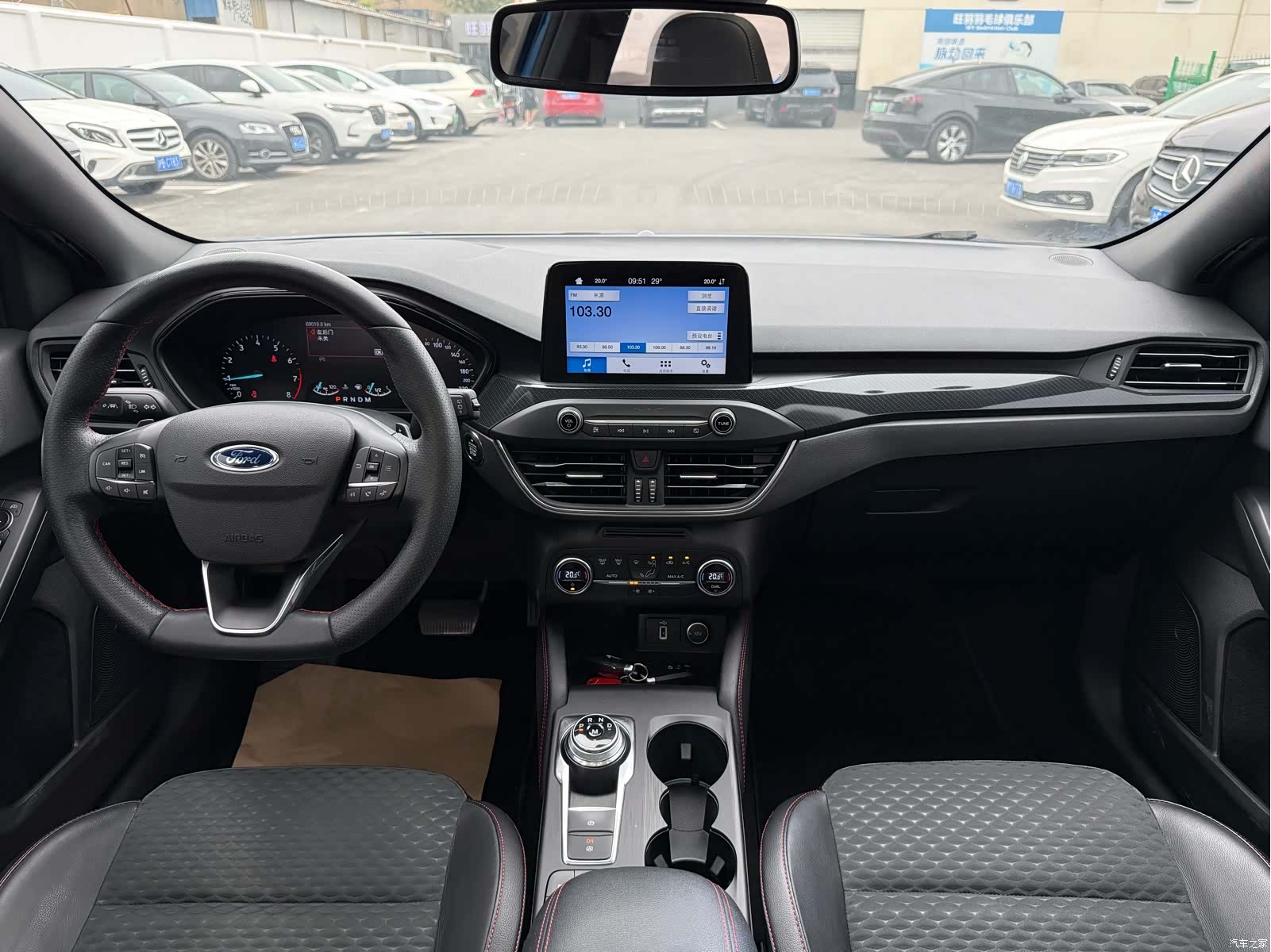 Ford Focus, 2019 7