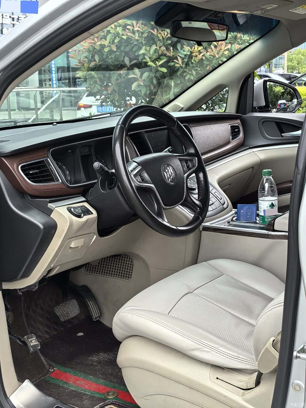 Buick GL8, 2017 3