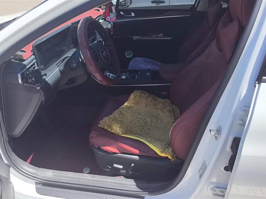Kia K5 Kia K5