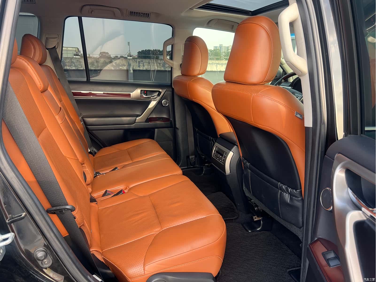 Lexus GX, 2015 14