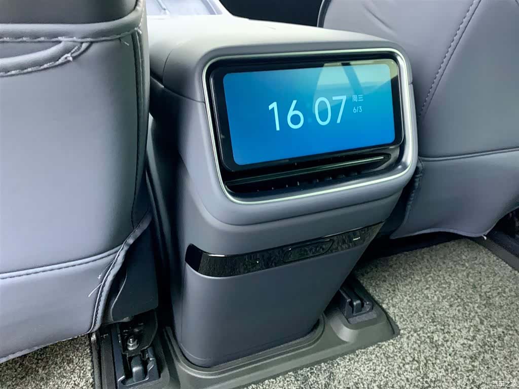 Xiaomi YU7, 2025 27