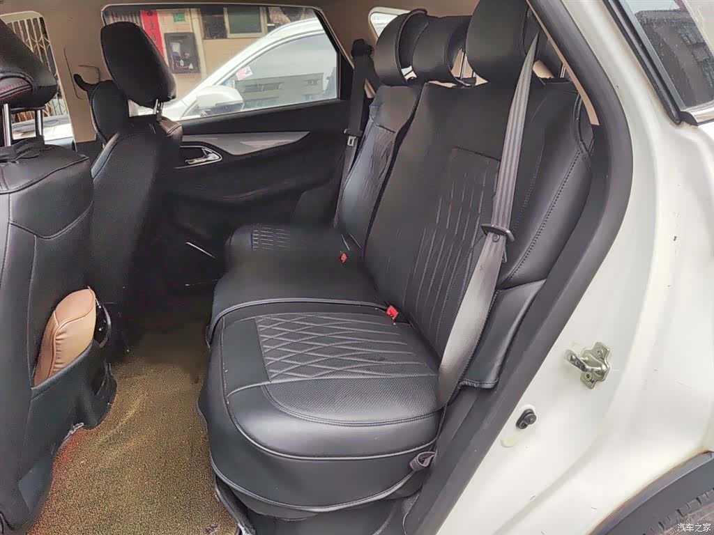 Wuling 560, 2016 15