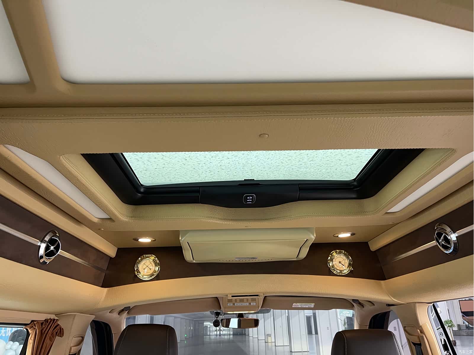 Volkswagen 7, 2019 12