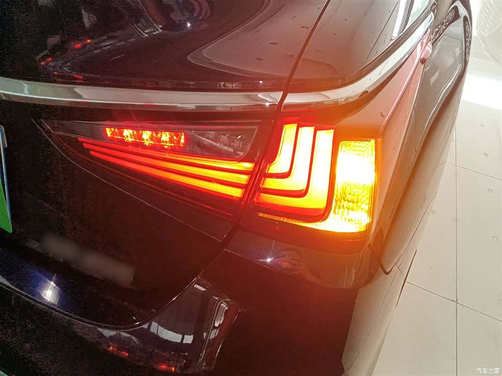 Lexus ES, 2022 8