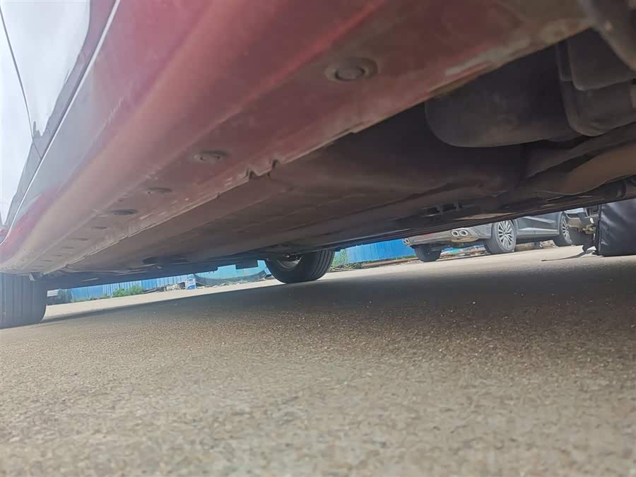 Nissan Tiida 2015, фото 22