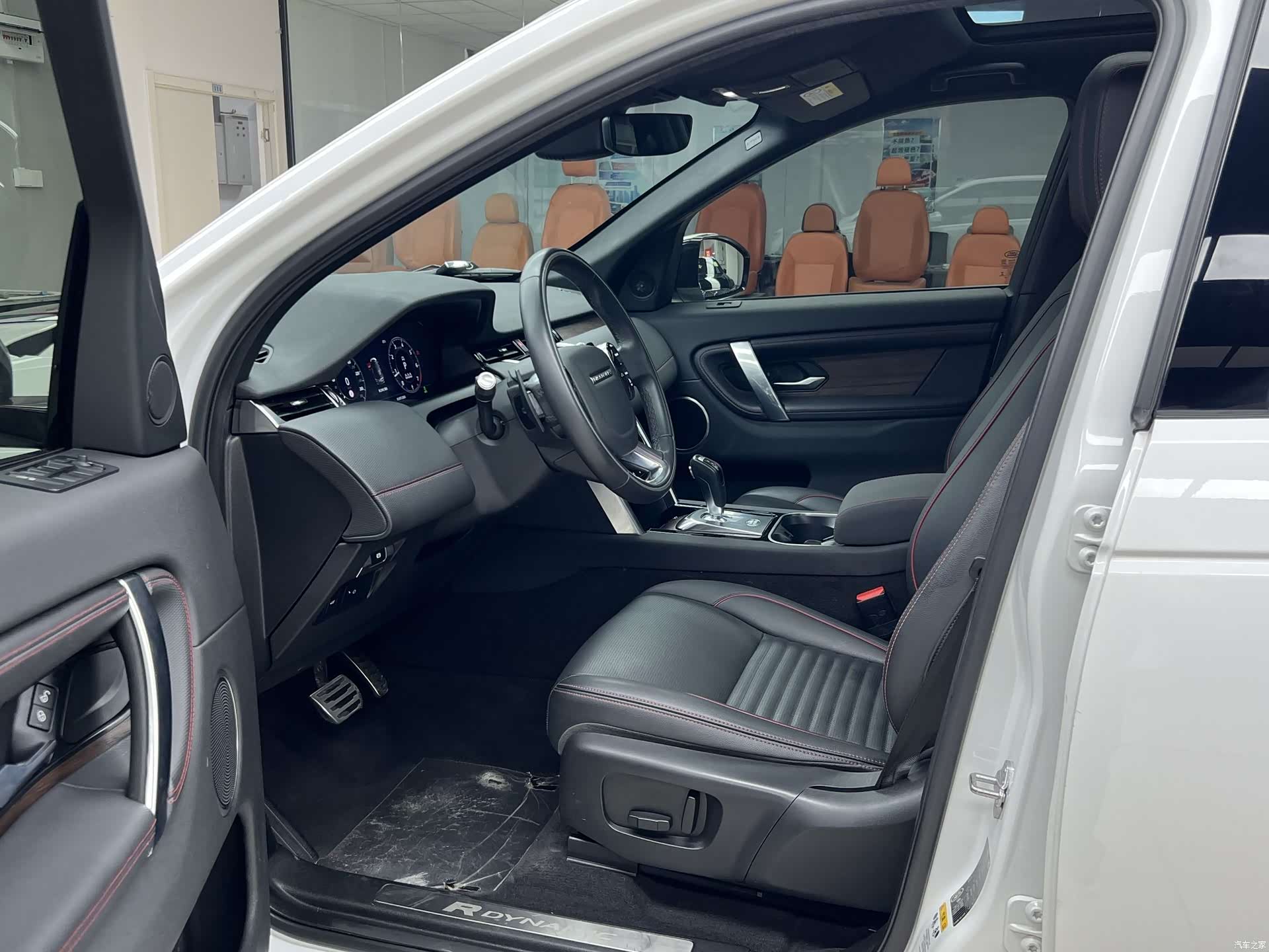 Land Rover Discovery, 2021 4