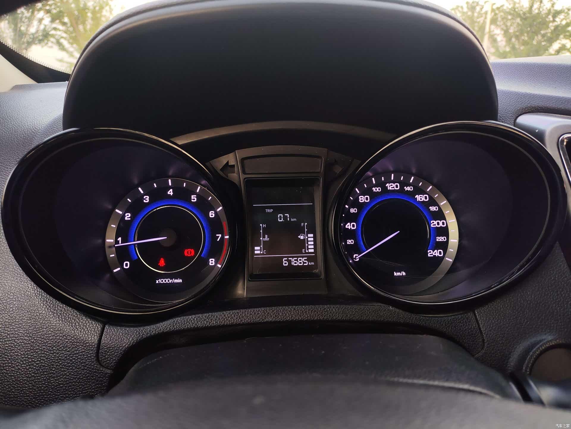 Changan CS15, 2016 7