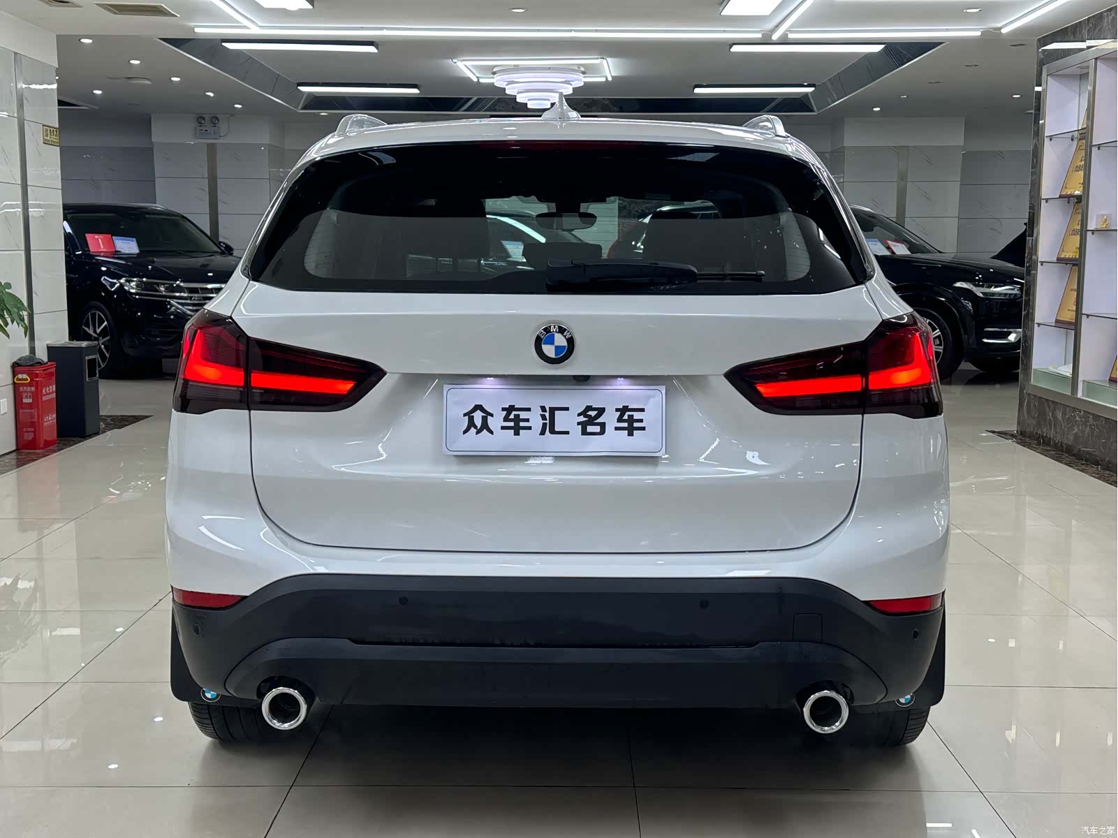 BMW X1, 2021 все фото
