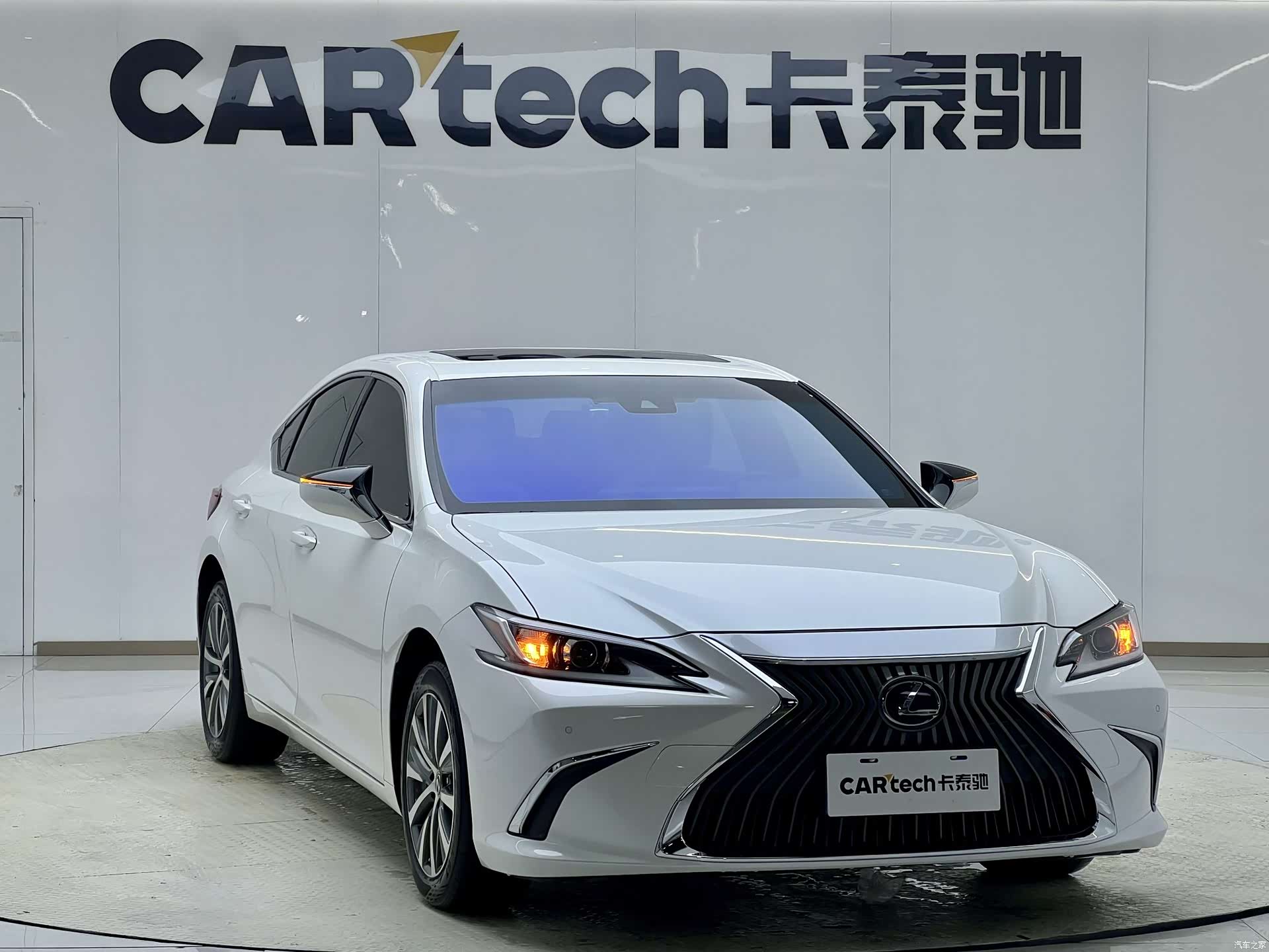 Lexus ES, 2021 13