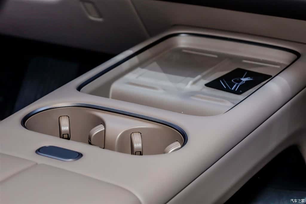 Li Auto i6, 2025 15