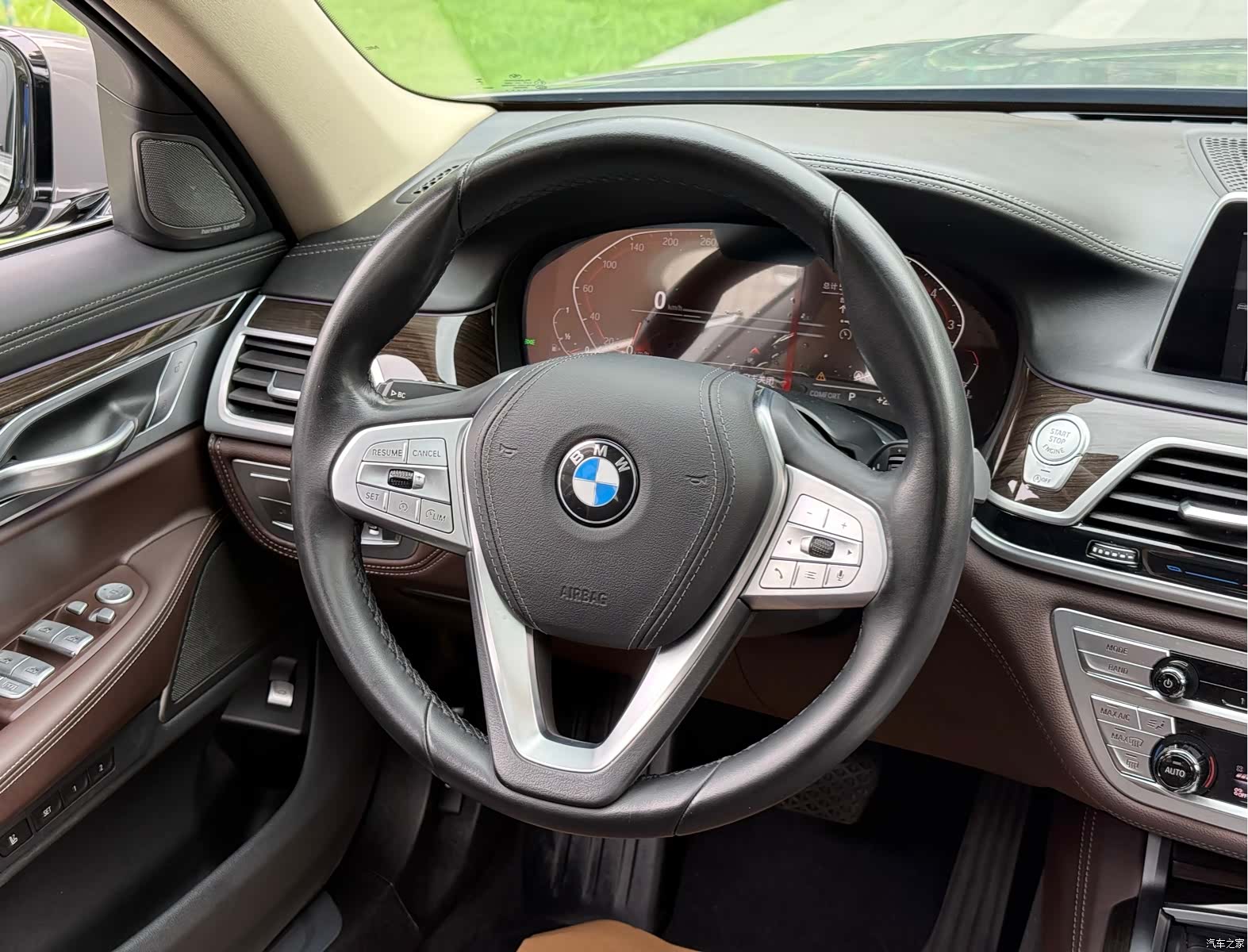 BMW 7 Series, 2020 все фото