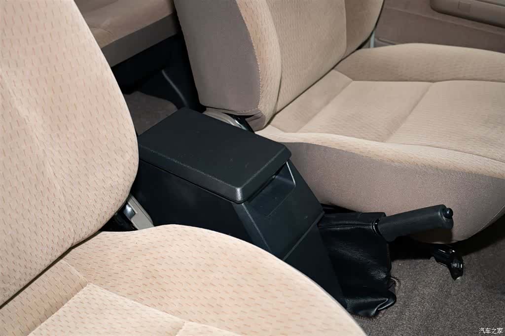 Toyota Land Cruiser, 2026 15