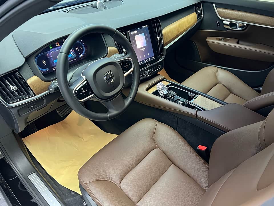 Volvo S90