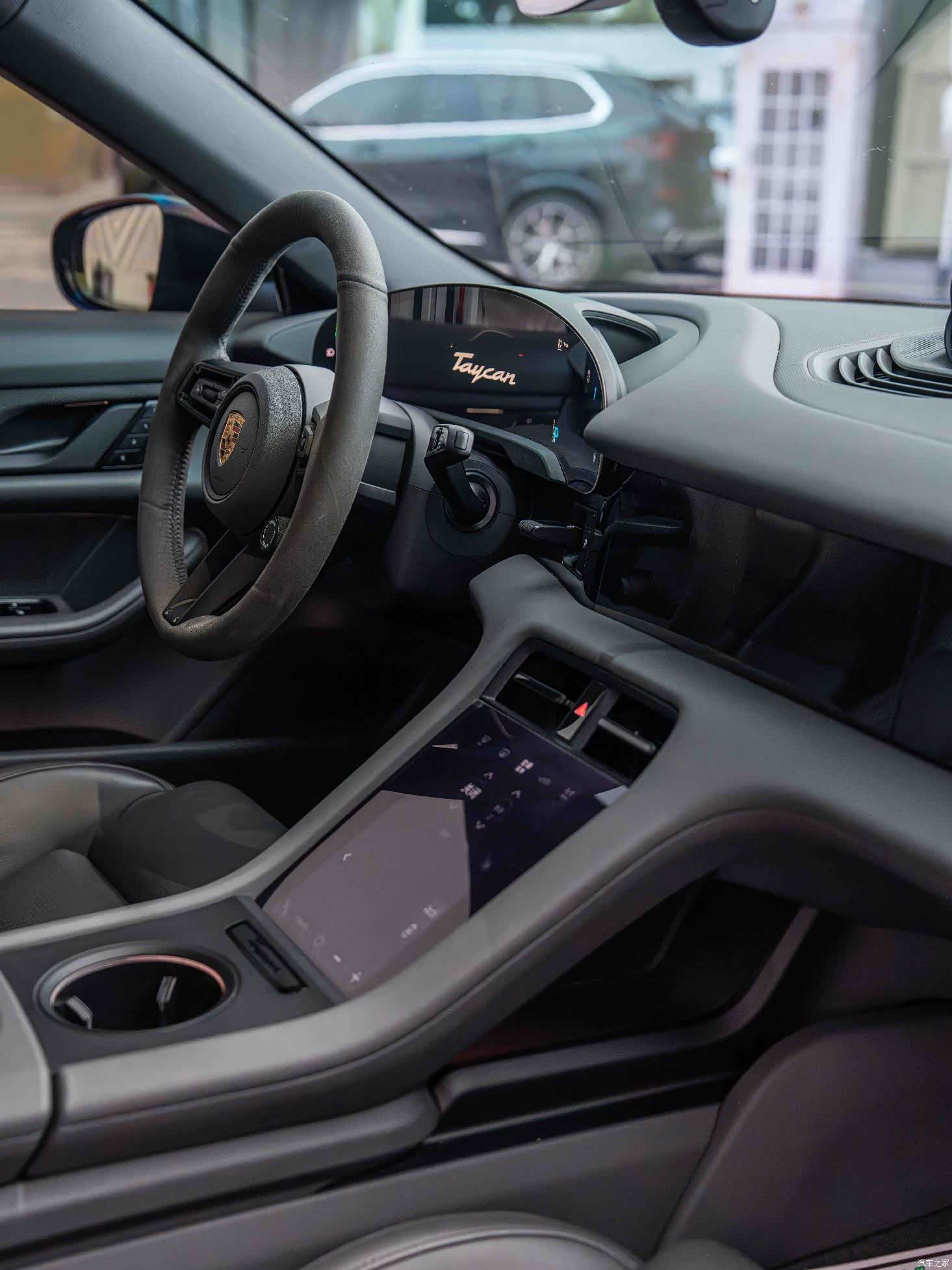 Porsche Taycan, 2023 17