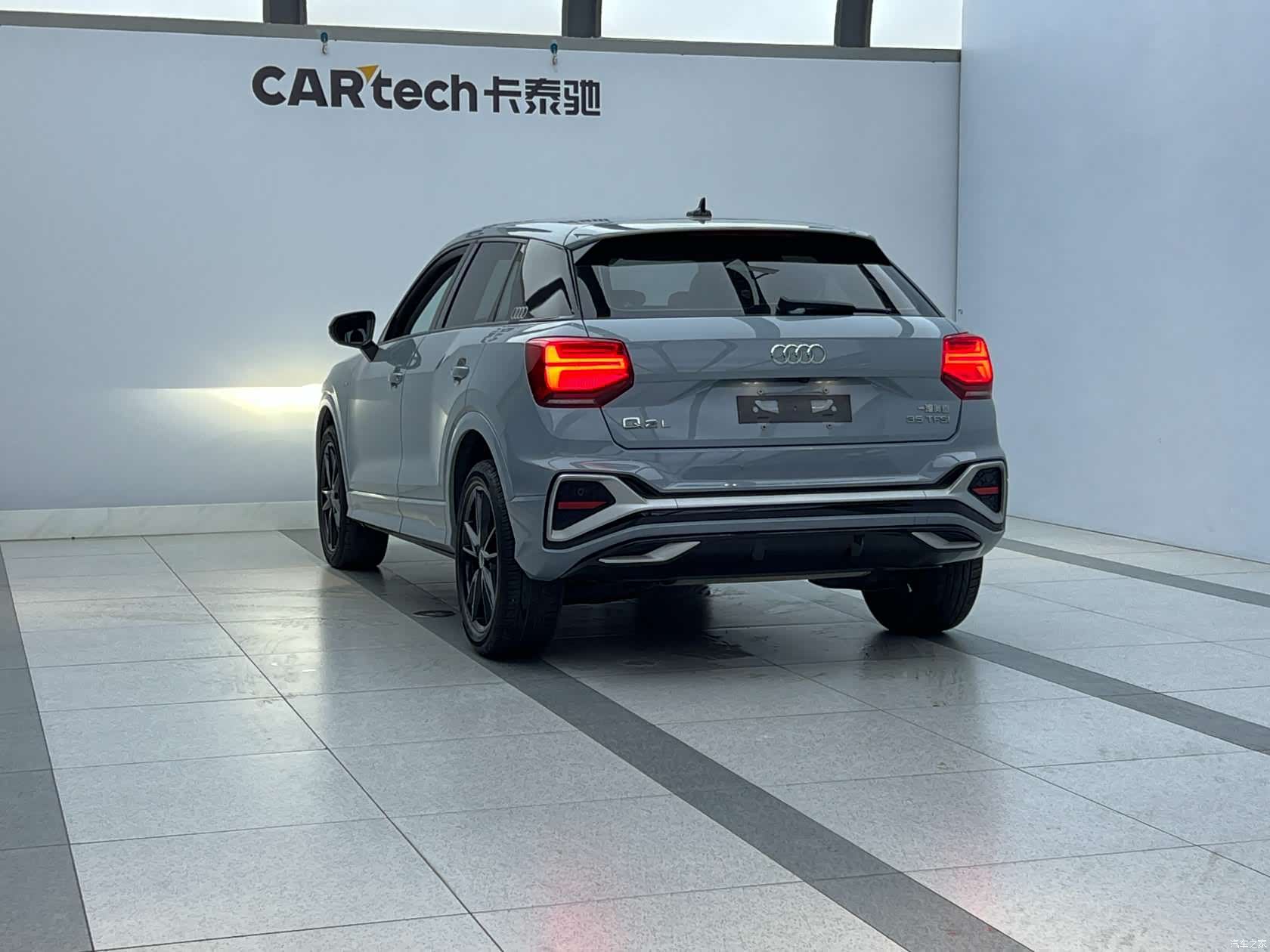 Audi Q2L, 2021 2