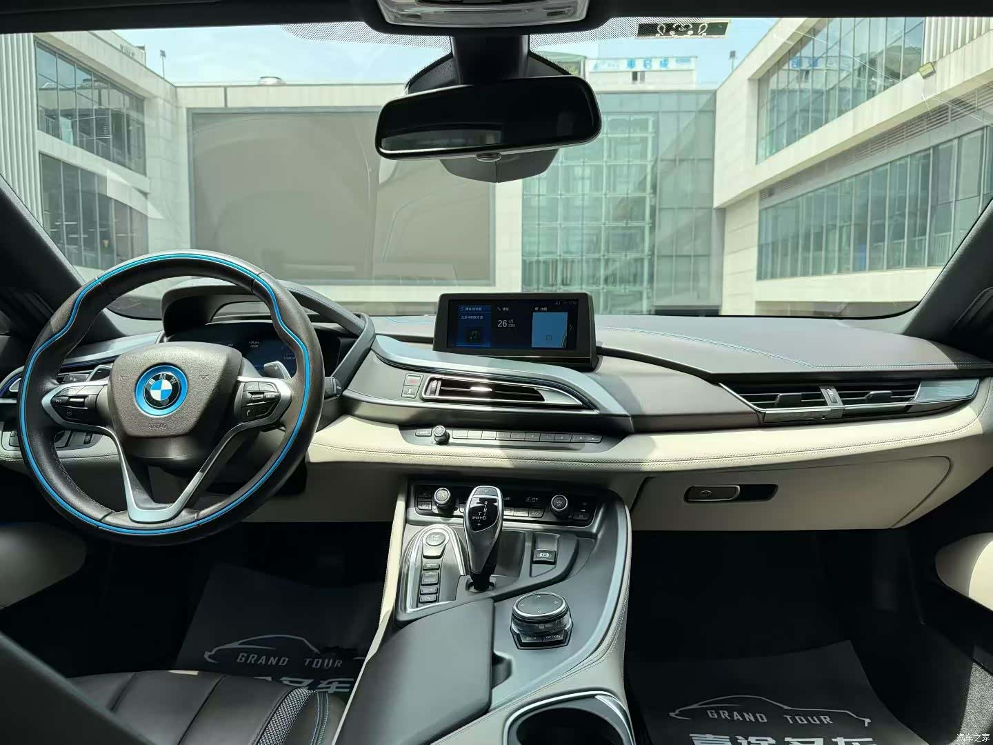 BMW i8, 2016 9