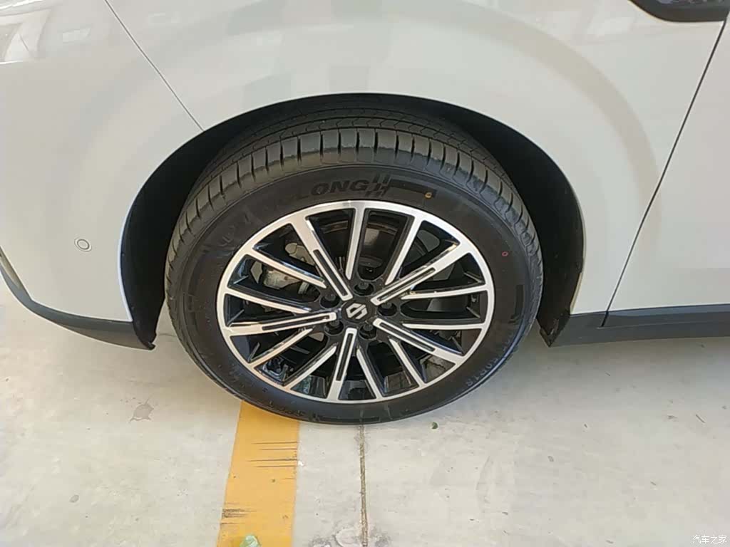 Leapmotor B10, 2025 23