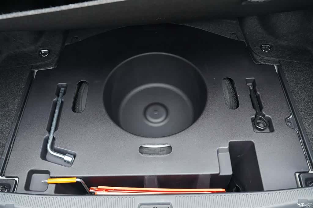 Toyota Crown, 2008 22