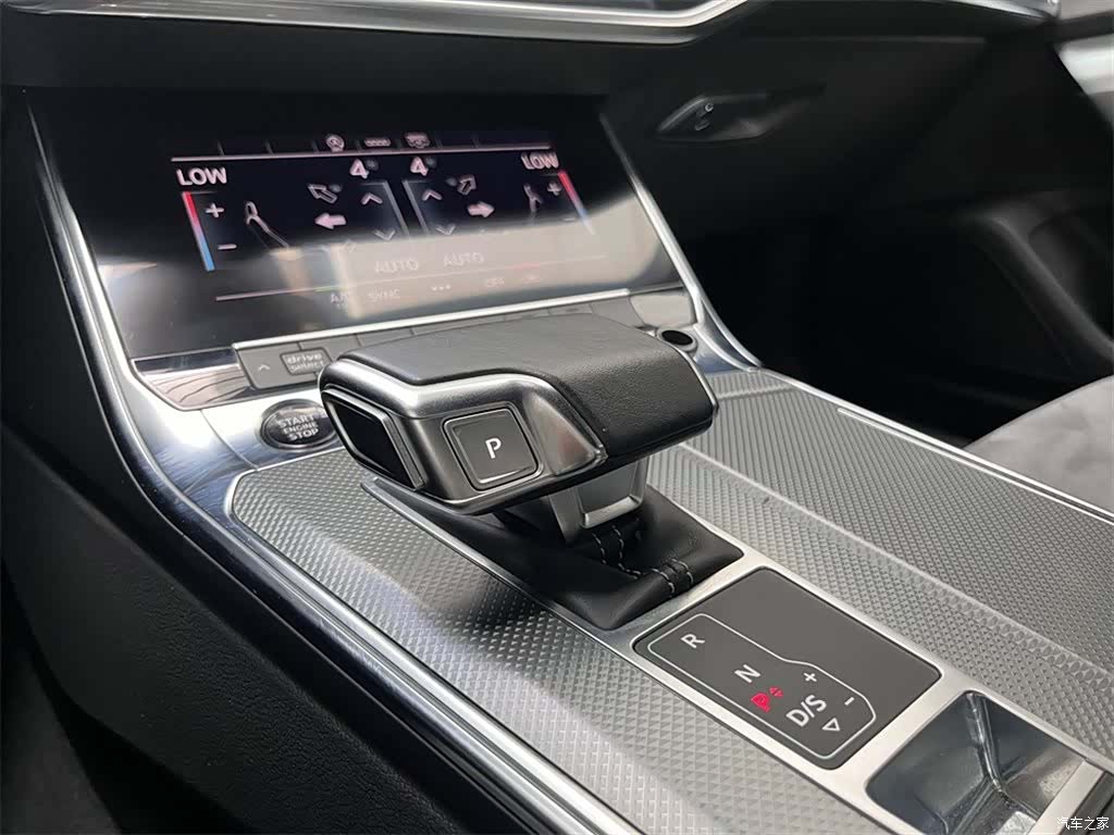 Audi A6L, 2021 14