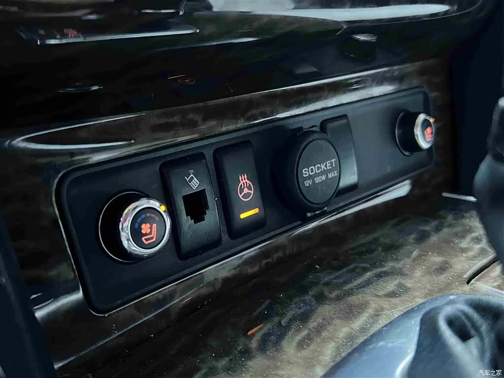 Nissan Patrol, 2016 17