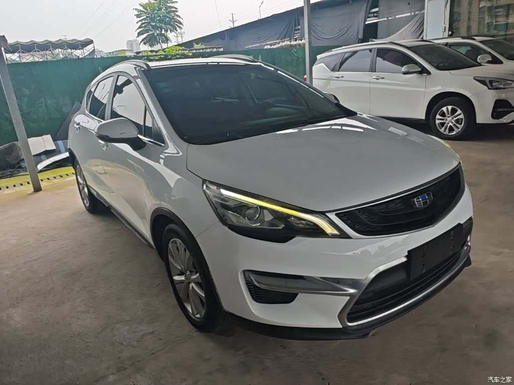 Geely Emgrand, 2017 4