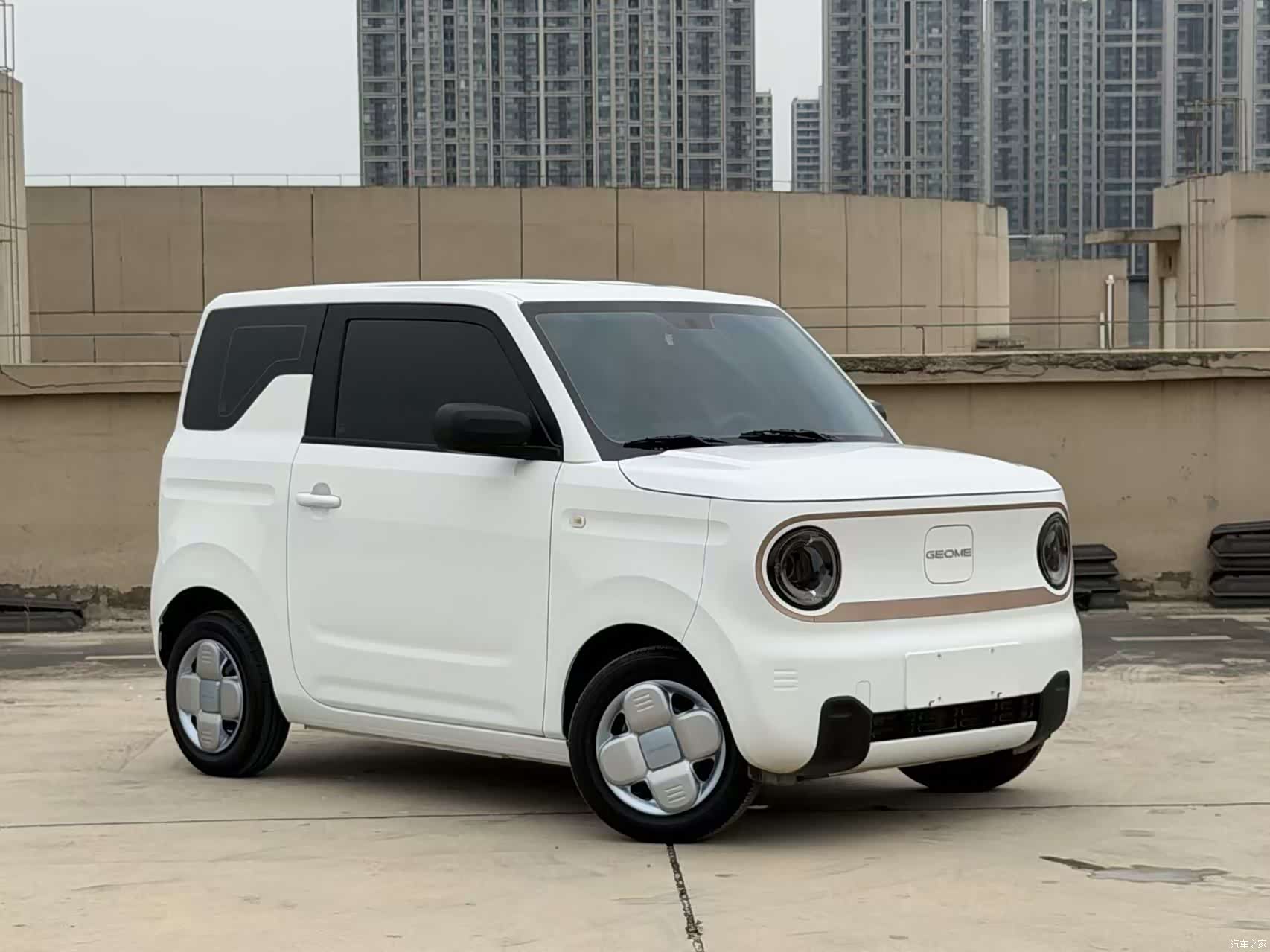 Geely Panda, 2025 3