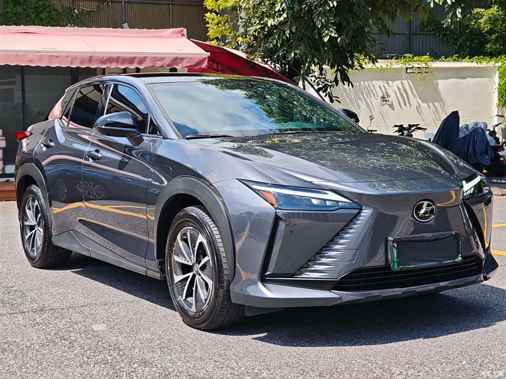 Lexus RZ, 2023 3