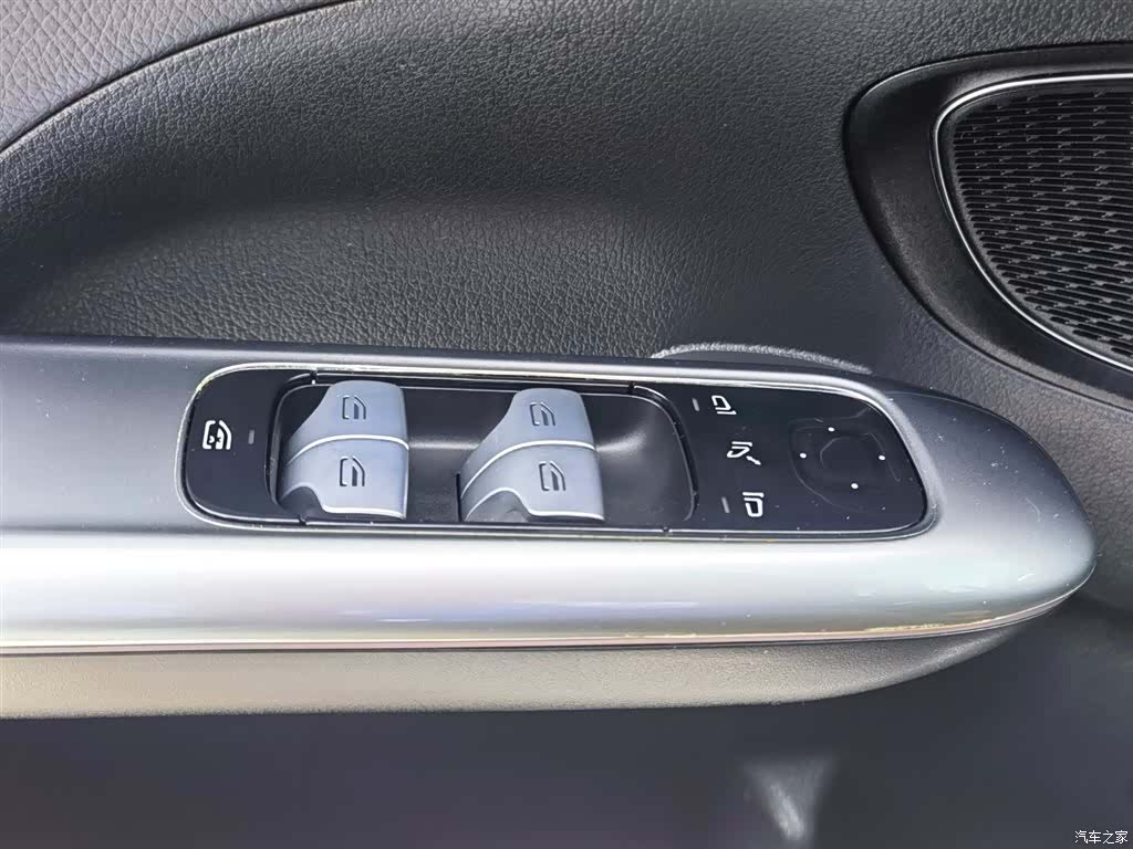 Mercedes-Benz C-Class, 2022 30
