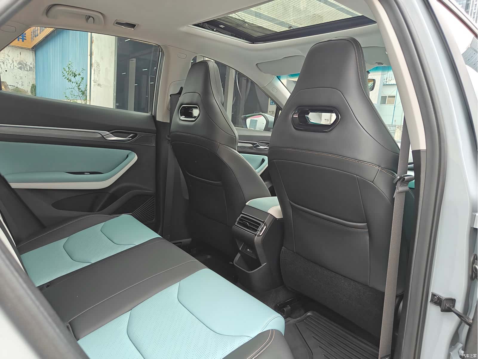 Geely Emgrand, 2022 11