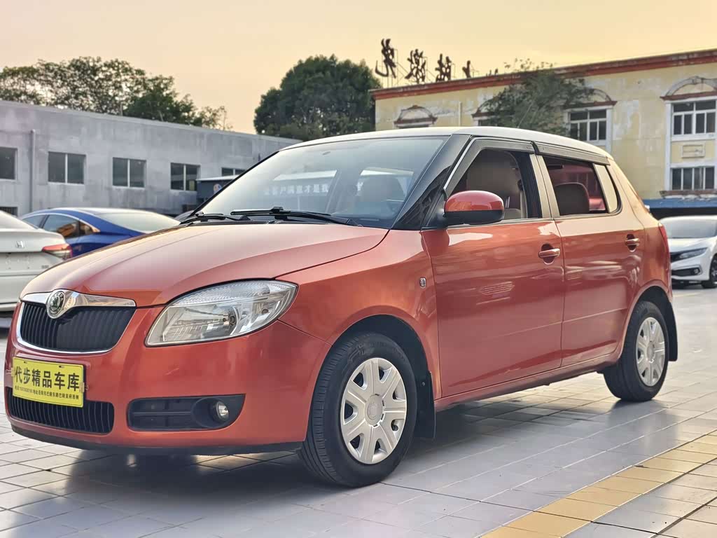 Skoda Fabia 2011 1.4L AT