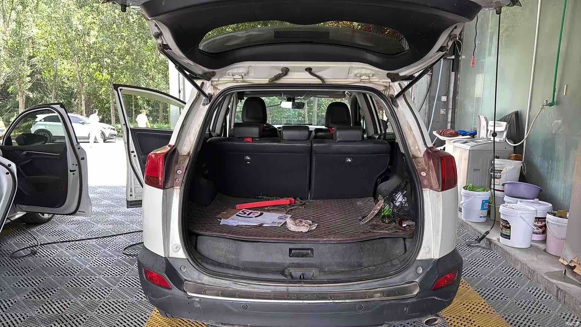 Toyota RAV4, 2016 7
