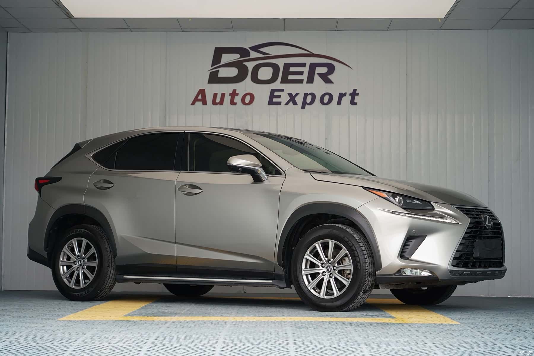 Lexus NX, 2018 3