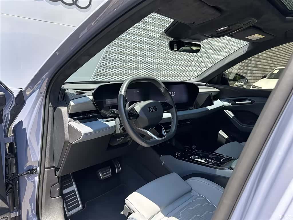 Audi e-tron, 2025 11