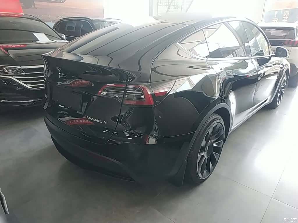 Tesla Model Y, 2021 7
