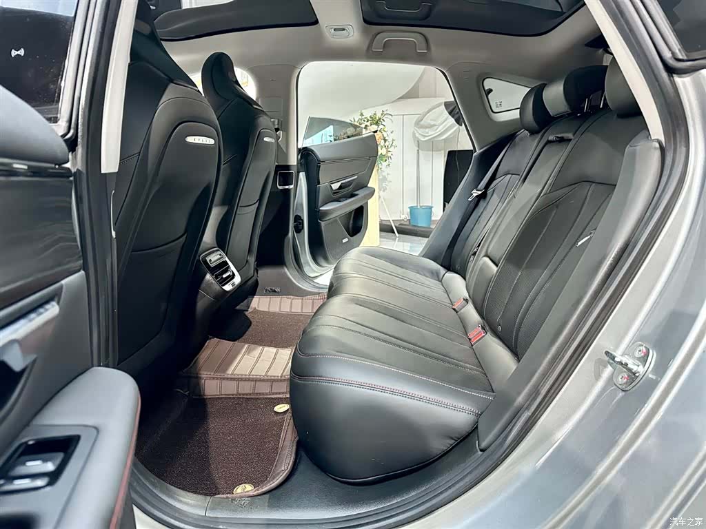 Xpeng P7, 2020 15