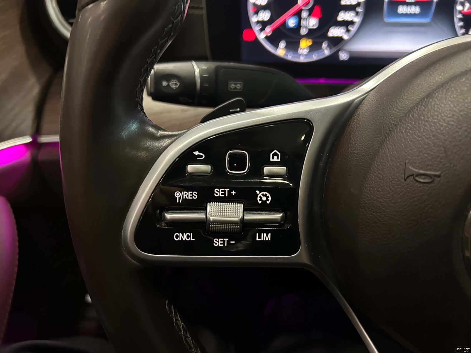 Mercedes-Benz E-Class, 2019 11