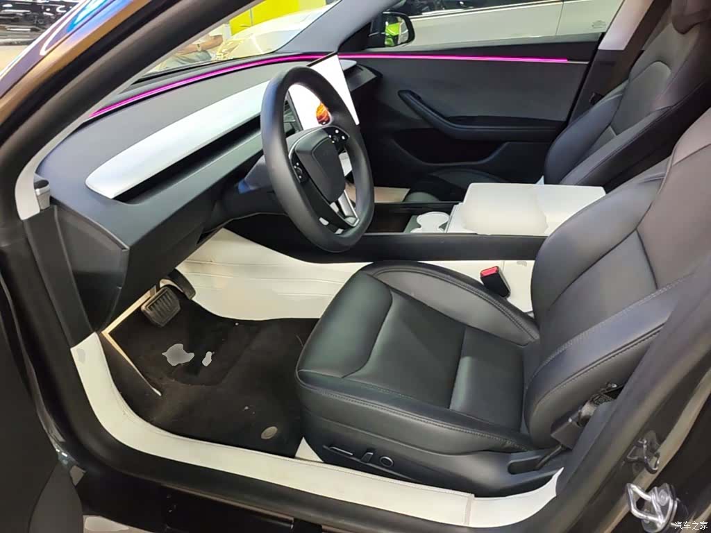 Tesla Model 3, 2024 15
