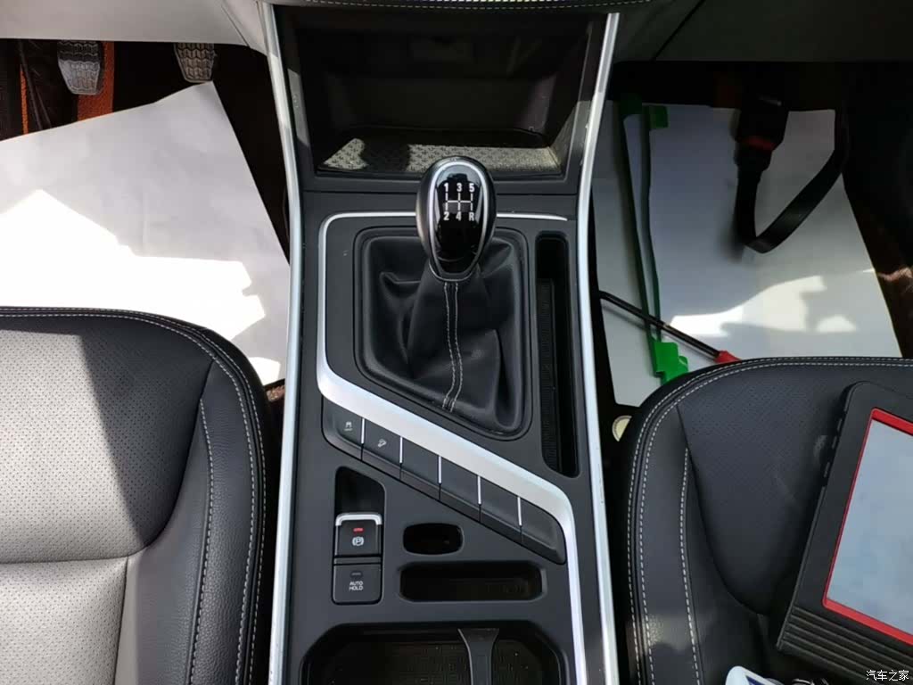Geely X6, 2019 14
