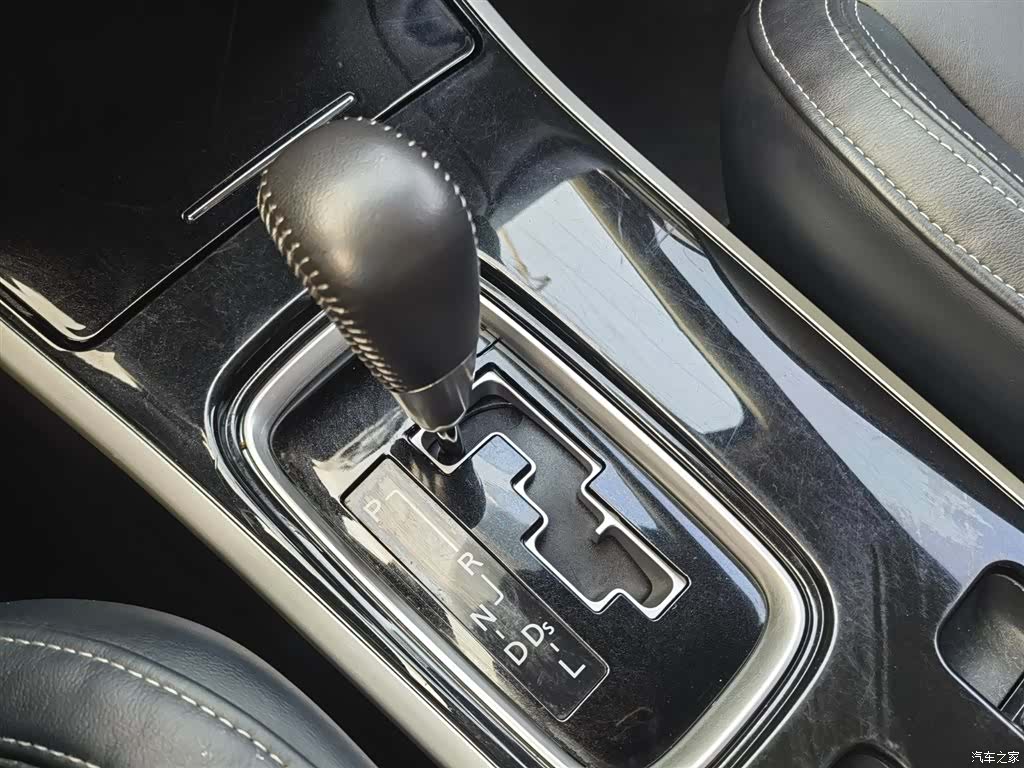 Mitsubishi Outlander, 2019 12
