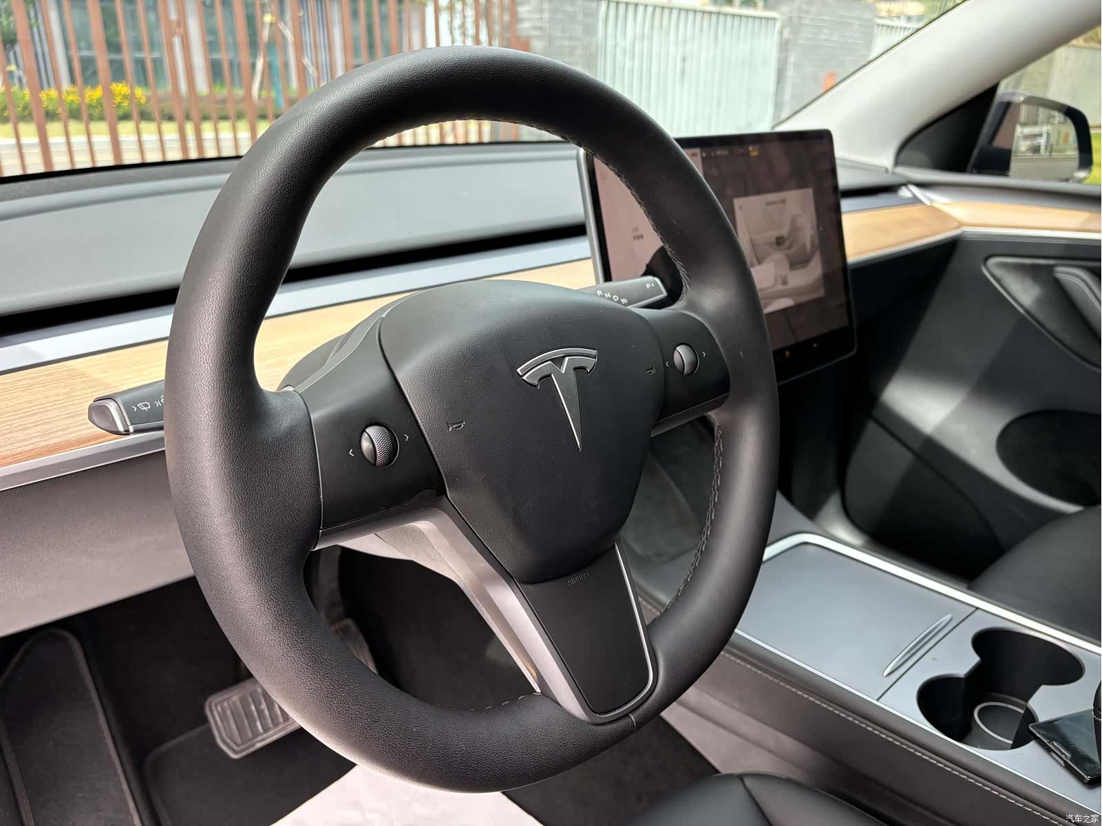 Tesla Model Y, 2022 10