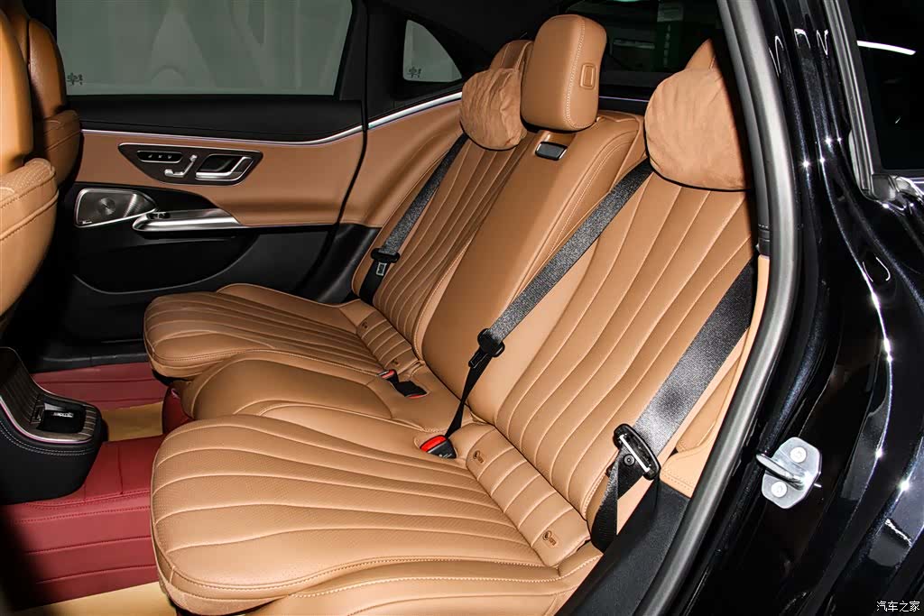 Mercedes-Benz E-Class, 2025 22