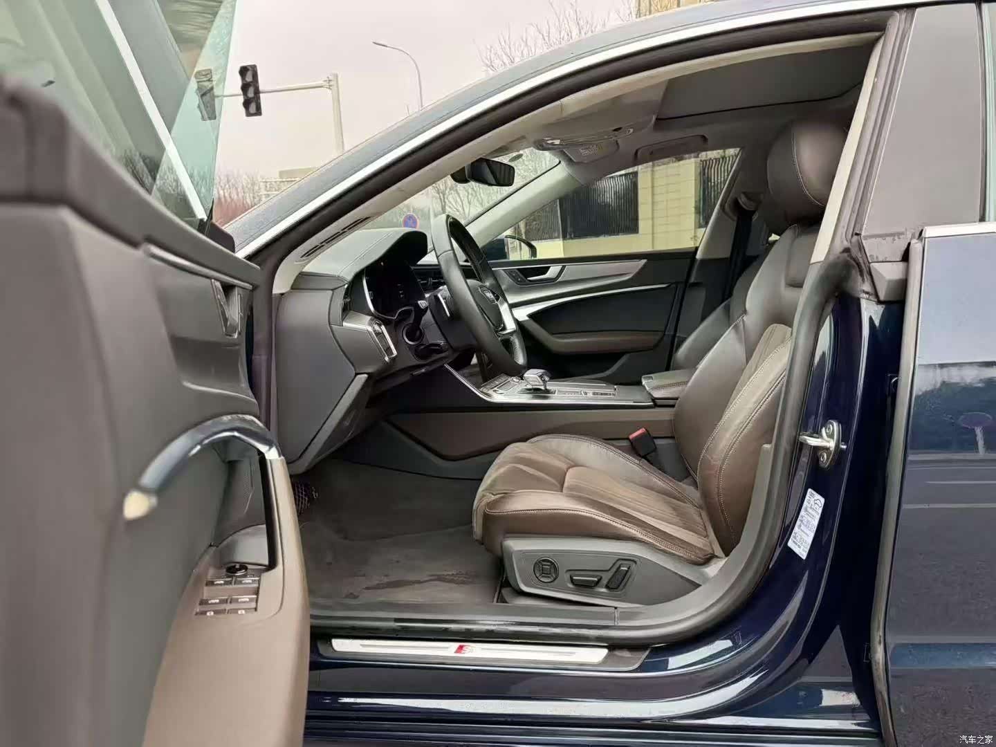 Audi A7L, 2023 4