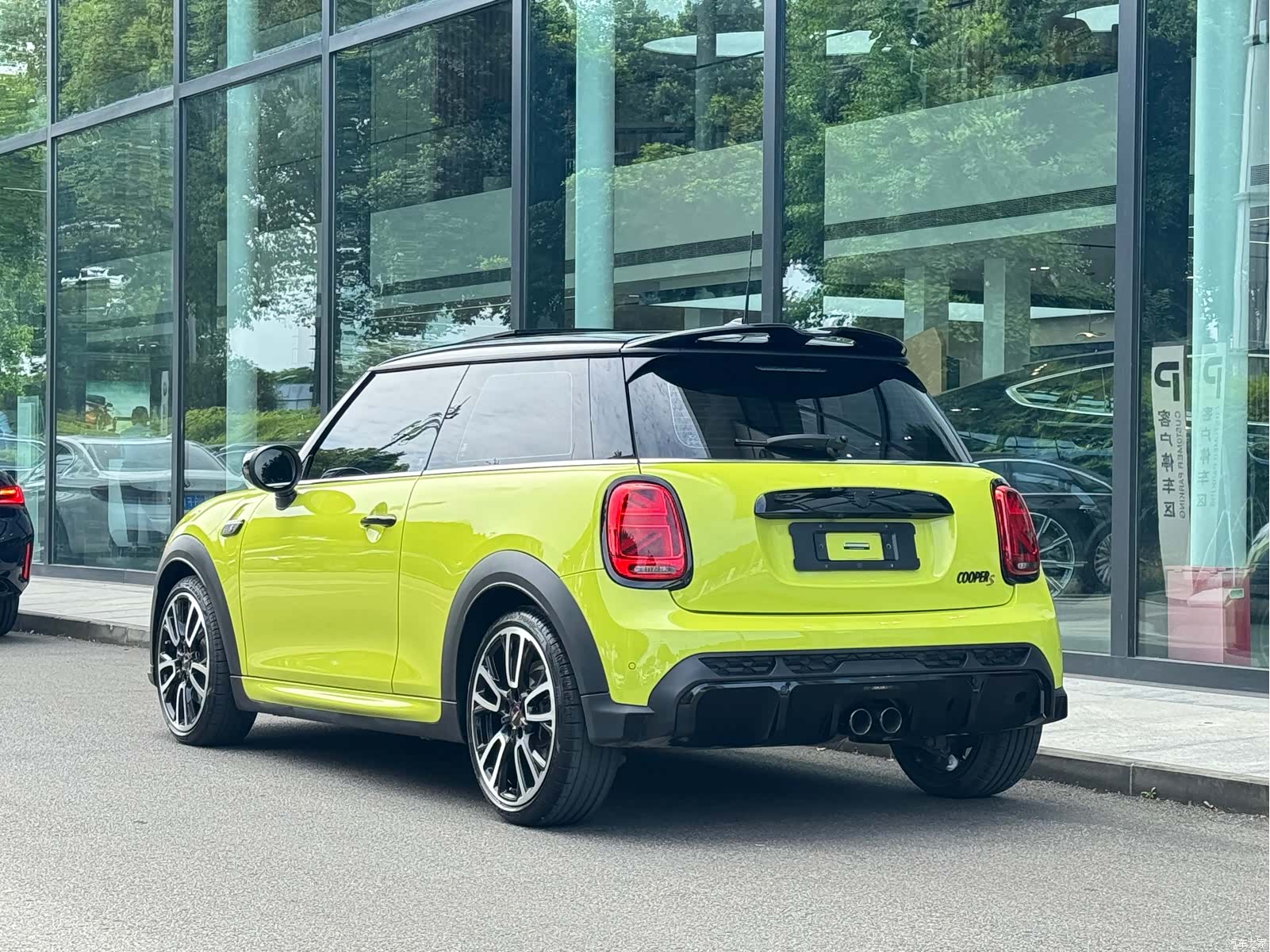 Mini Cooper, 2023 все фото