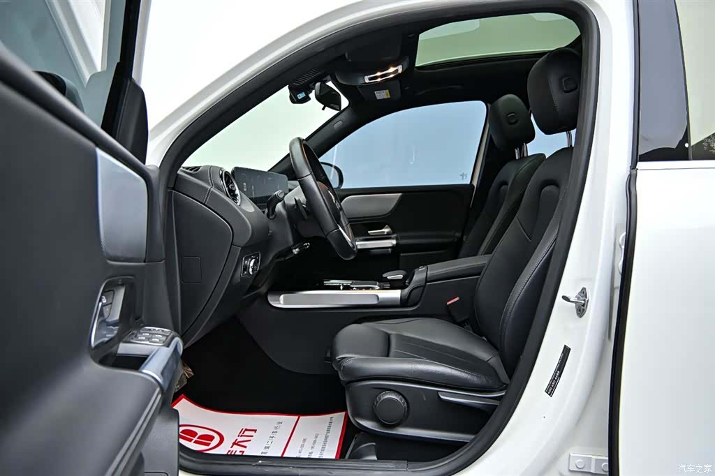 Mercedes-Benz GLB, 2022 11