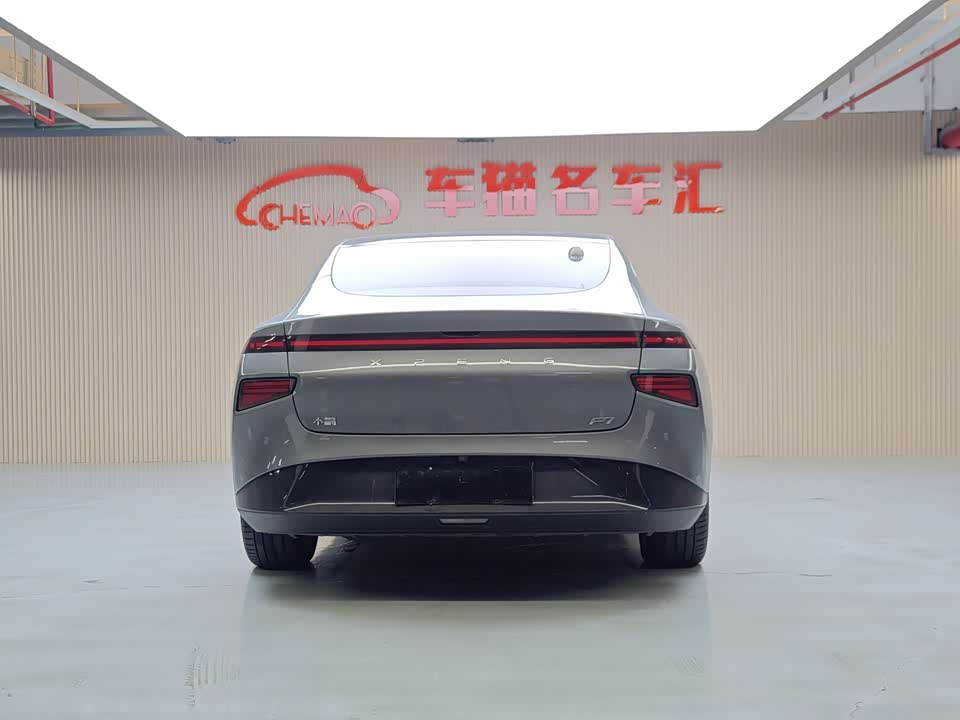 XPENG P7