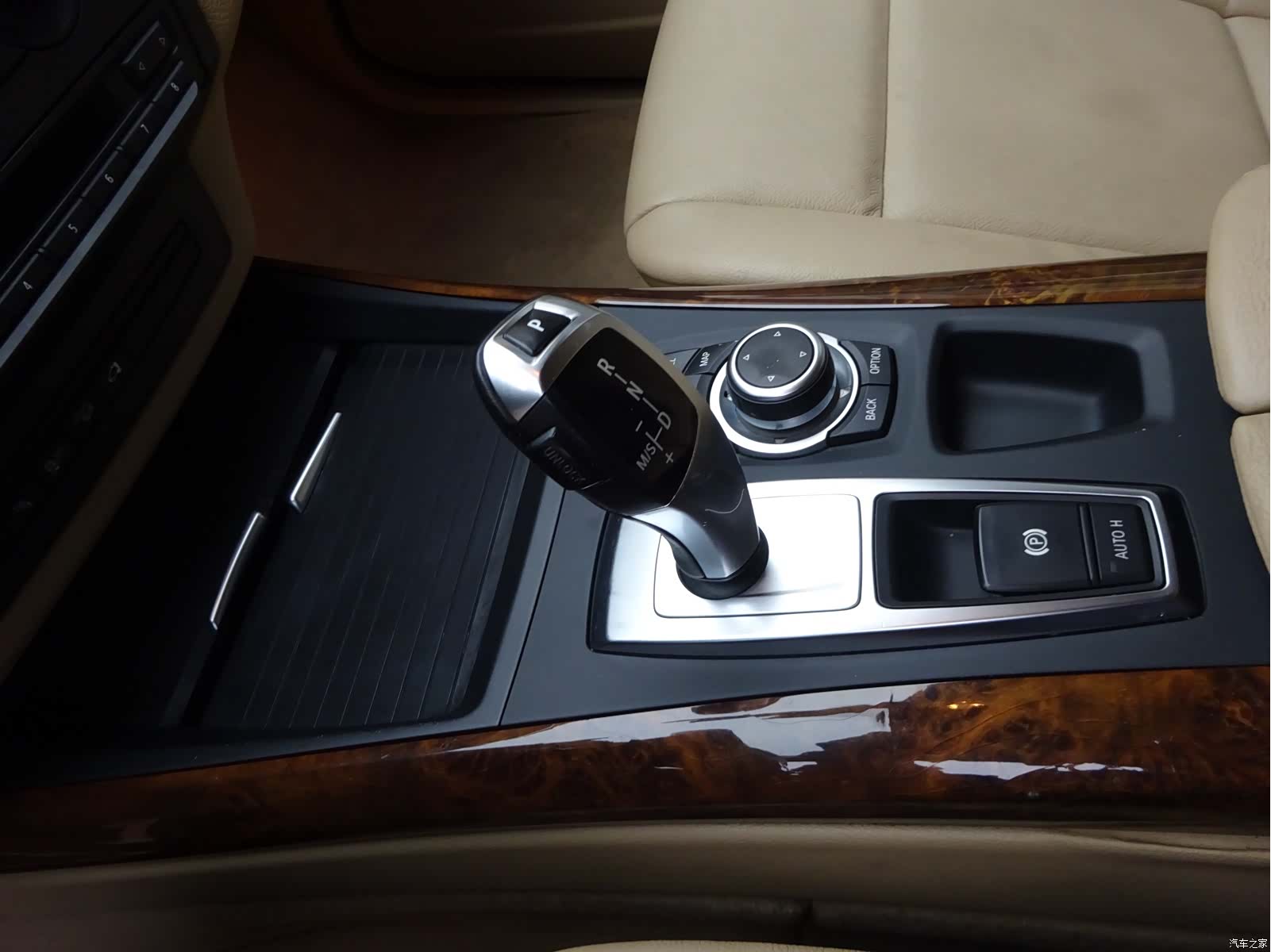 BMW X5, 2011 23