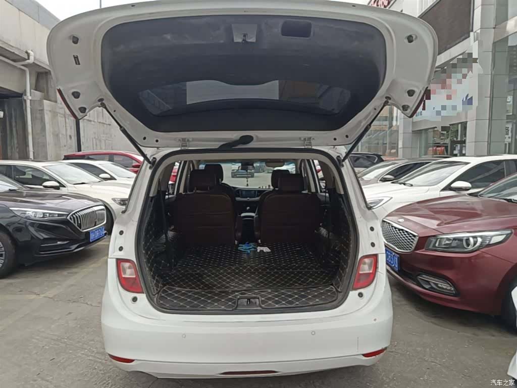 Buick GL6, 2019 19