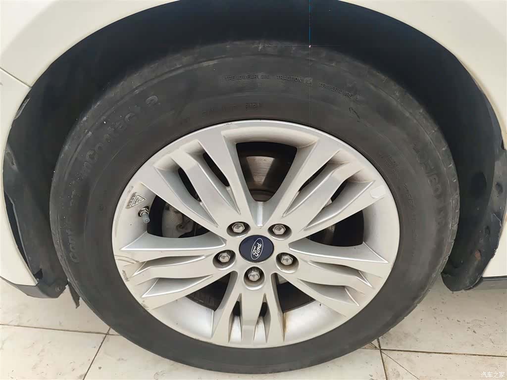 Ford Focus, 2015 25