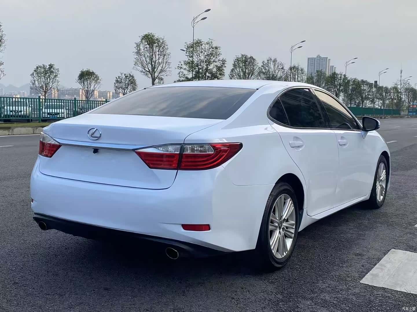 Lexus ES, 2014 все фото
